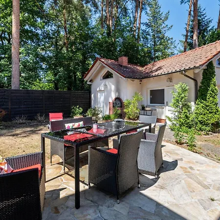 Villa Lakeside Retreat & Annex Bestensee